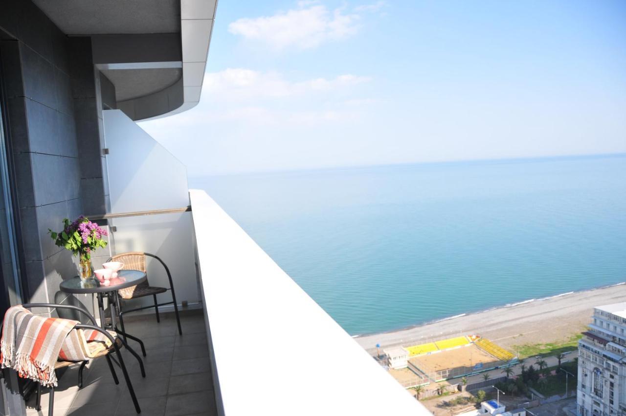Sea View Apartment Near To The Dancing And Music Fountains Batumi Exterior foto